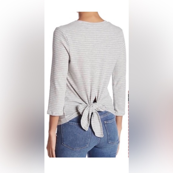 Code Mode 3/4 Sleeve gray and white Striped Shirt - Picture 8 of 8